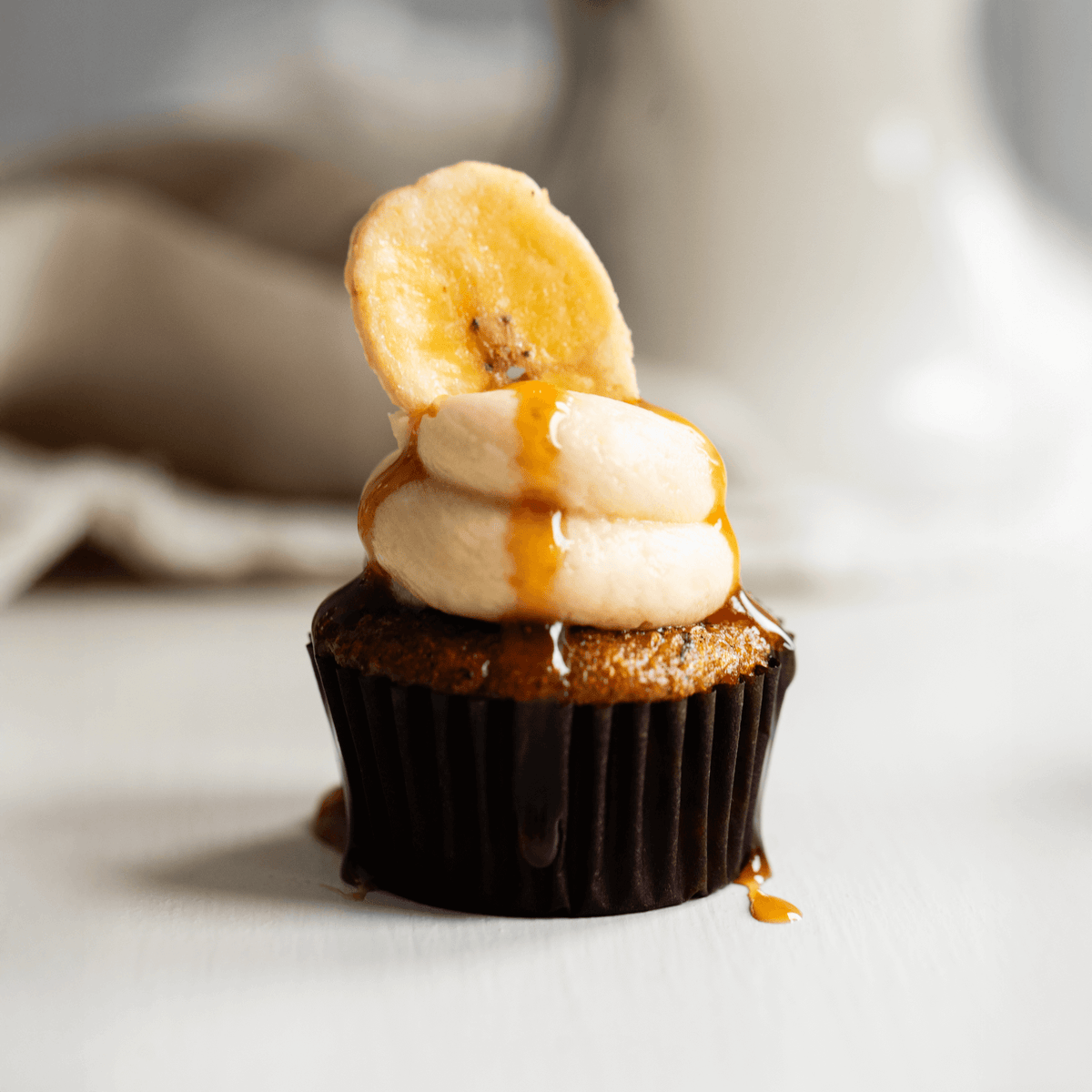 Banana Caramel Maple Cupcake: Gourmet Nut-Free Dessert
